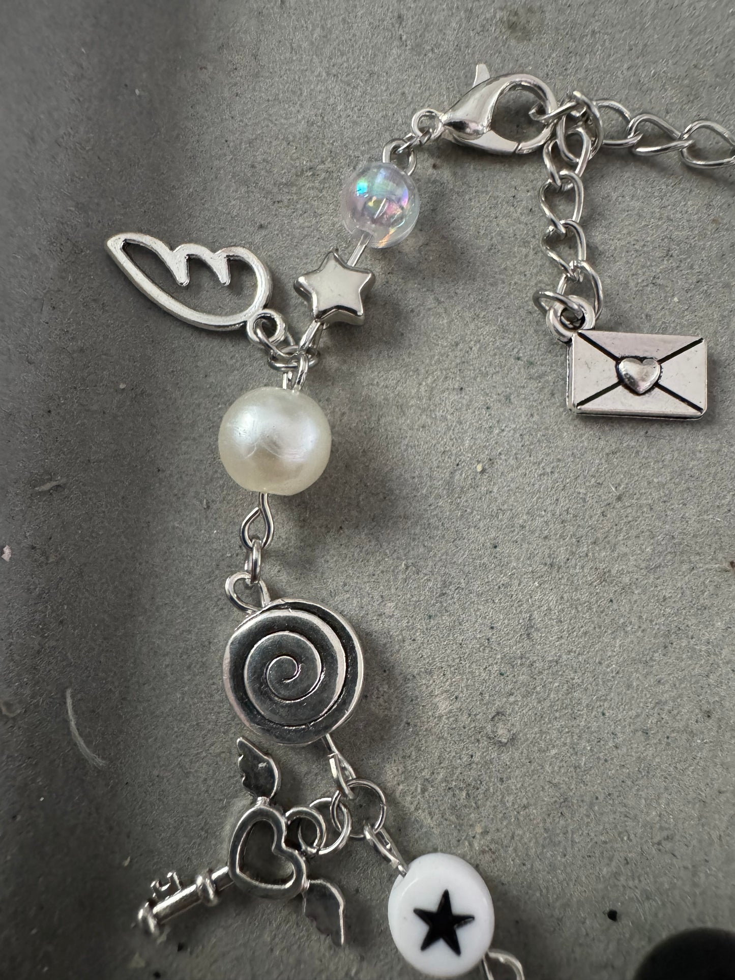 Y2K Charm 8-Ball Bracelet 2000er Style