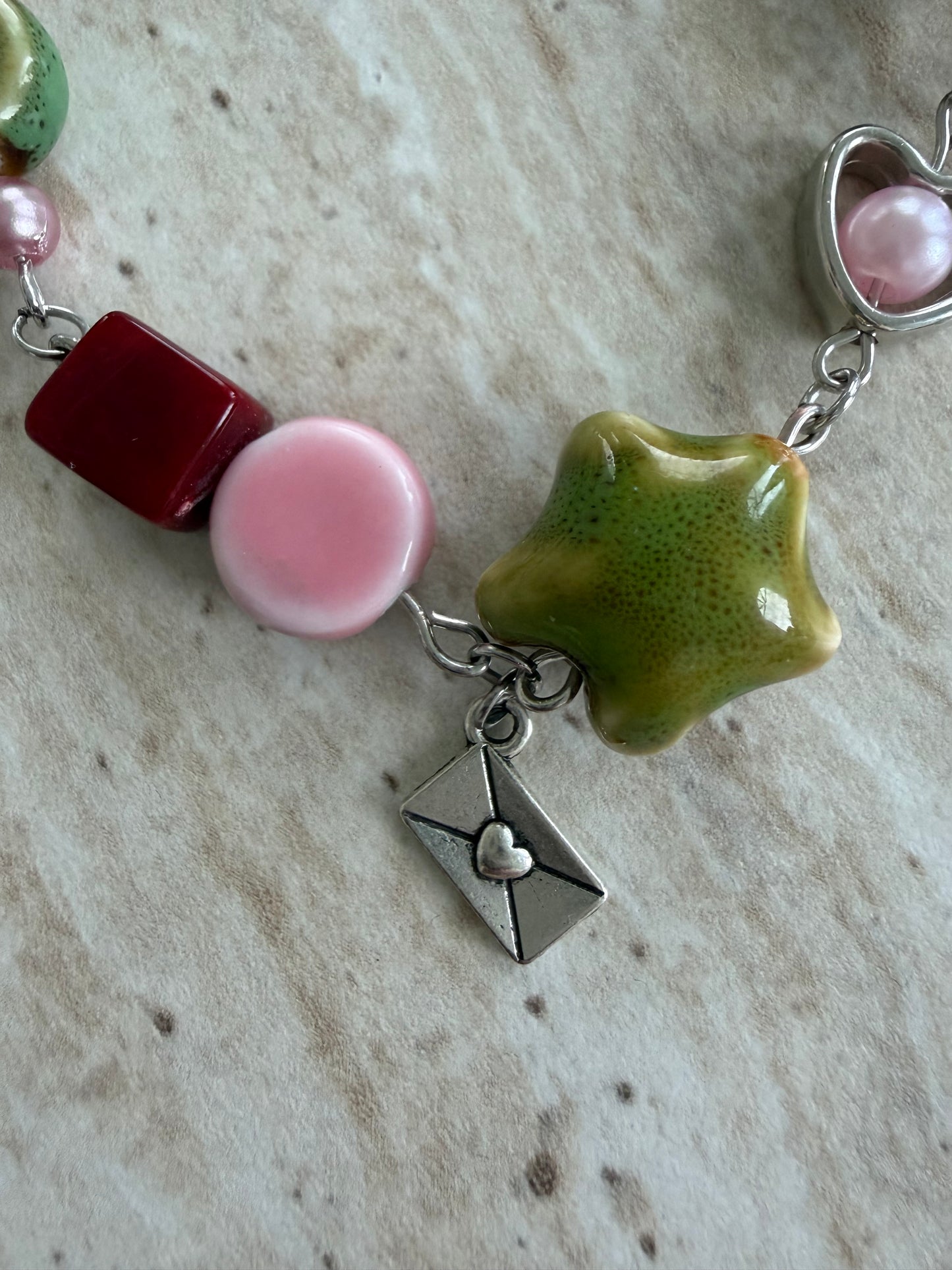 Y2K Charm Love Bracelet 2000er Style